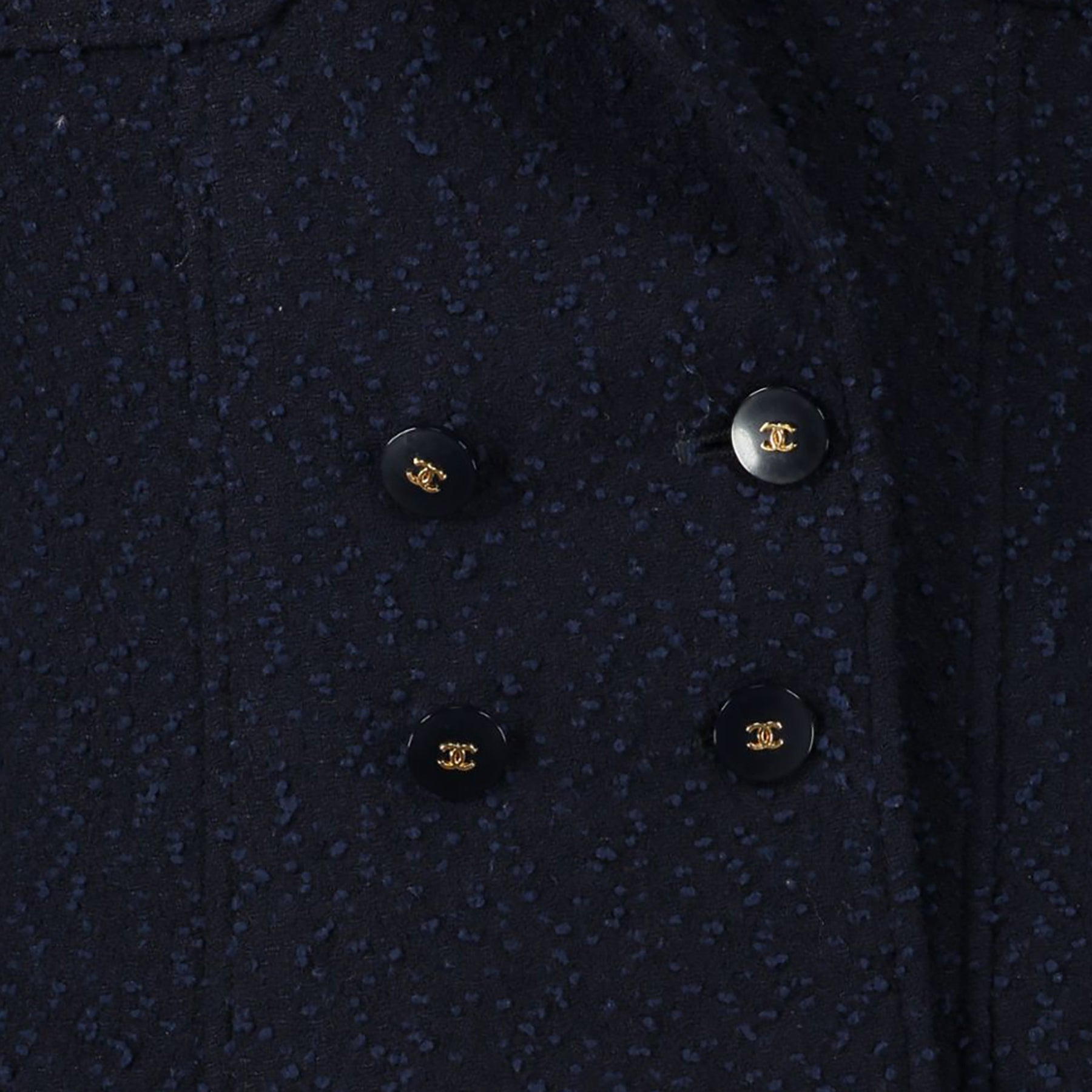 Are you looking for an authentic Chanel Dark Navy Tweed Jacket - size 42
