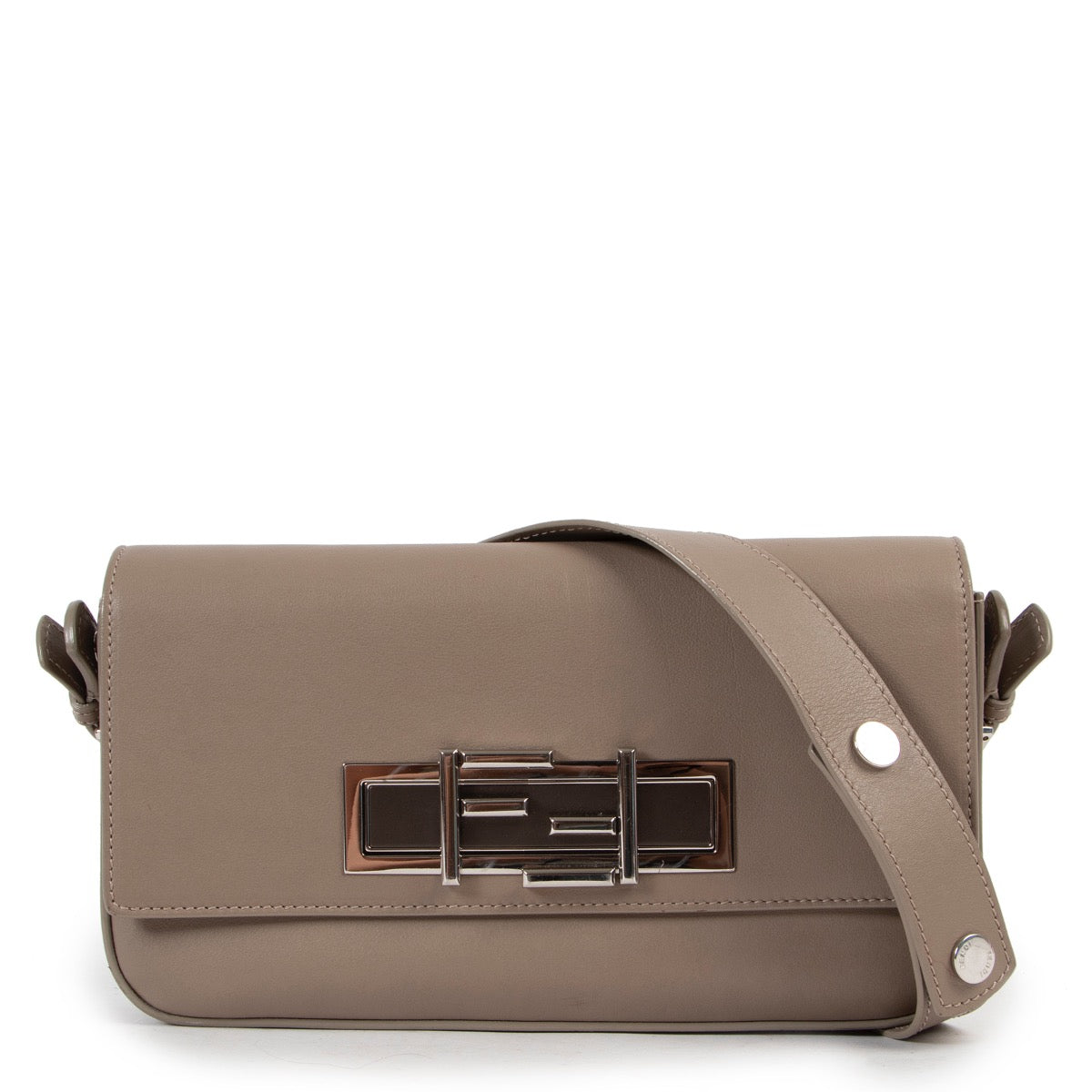 Shop safe online 100% authentic second hand Fendi Taupe 3 Baguette Shoulder Bag in very good condition at the right price at Labellov in Antwerp.