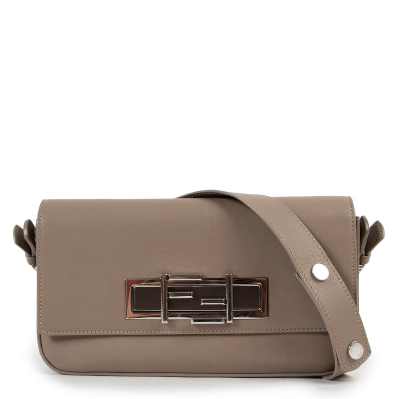 Shop safe online 100% authentic second hand Fendi Taupe 3 Baguette Shoulder Bag in very good condition at the right price at Labellov in Antwerp.
