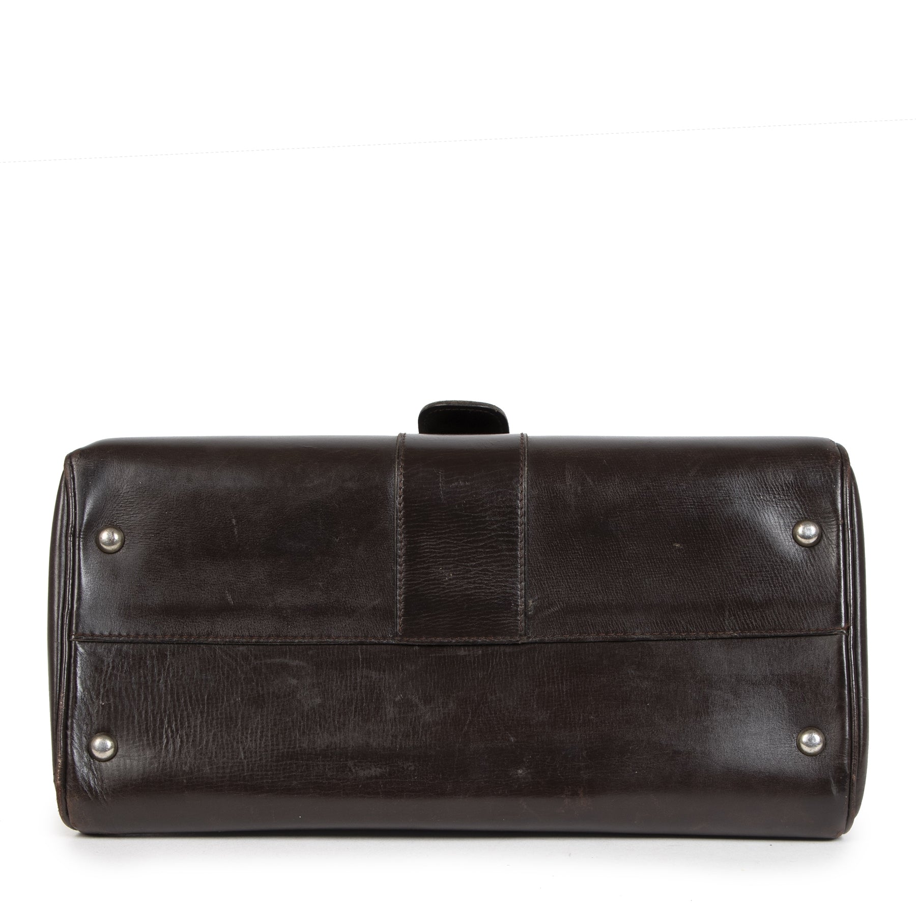 Buy authentic secondhand Delvaux Dark Brown Brillant PM Bag at the right price at LabelLOV vintage webshop. Safe and secure online shopping. Koop authentieke tweedehands Delvaux Dark Brown Brillant PM Bag met de juiste prijs bij LabelLOV