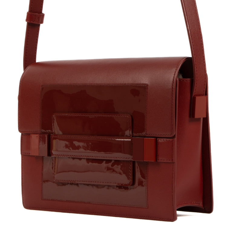 Shop safe online at Labellov in Antwerp, Brussels and Knokke this 100% authentic second hand Delvaux Rouge de Pourpre Polo/Vernis Madame Bag