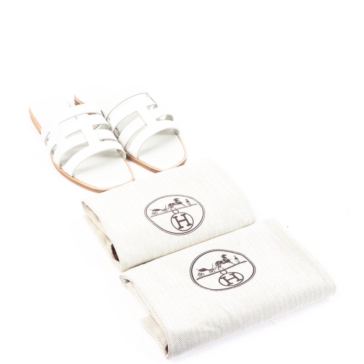 Buy authentic Hermès White Amore Sandals in as new condition at Labellov in Antwerp.