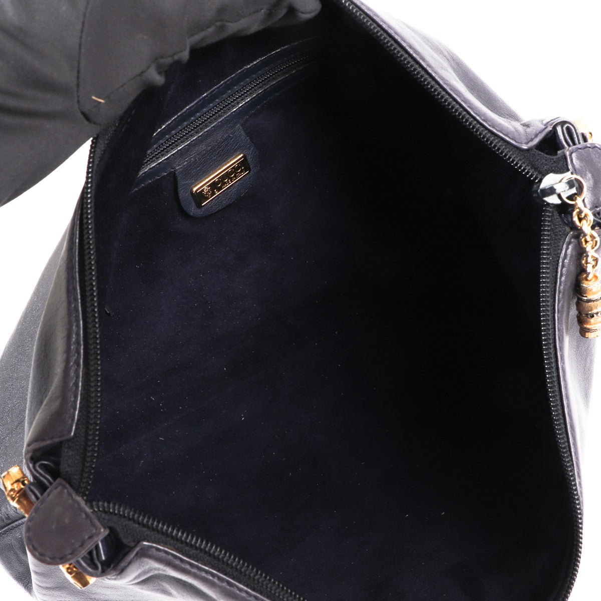 Buy an authentic second-hand Gucci Navy Blue Leather Clutch in good condition at Labellov in Antwerp.