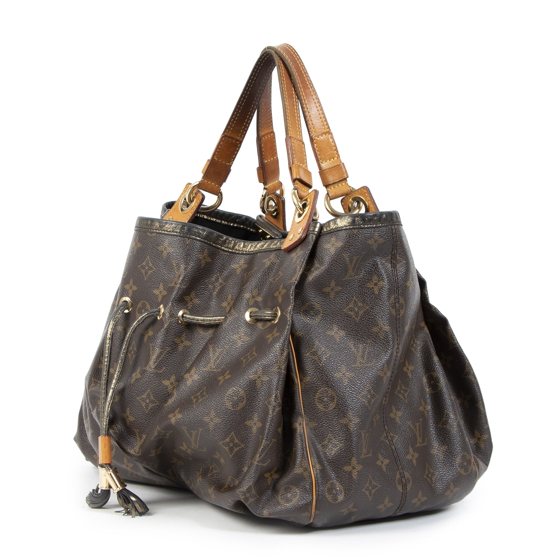 Buy authentic secondhand Louis Vuitton bags at the right price at LabelLOV vintage webshop.
