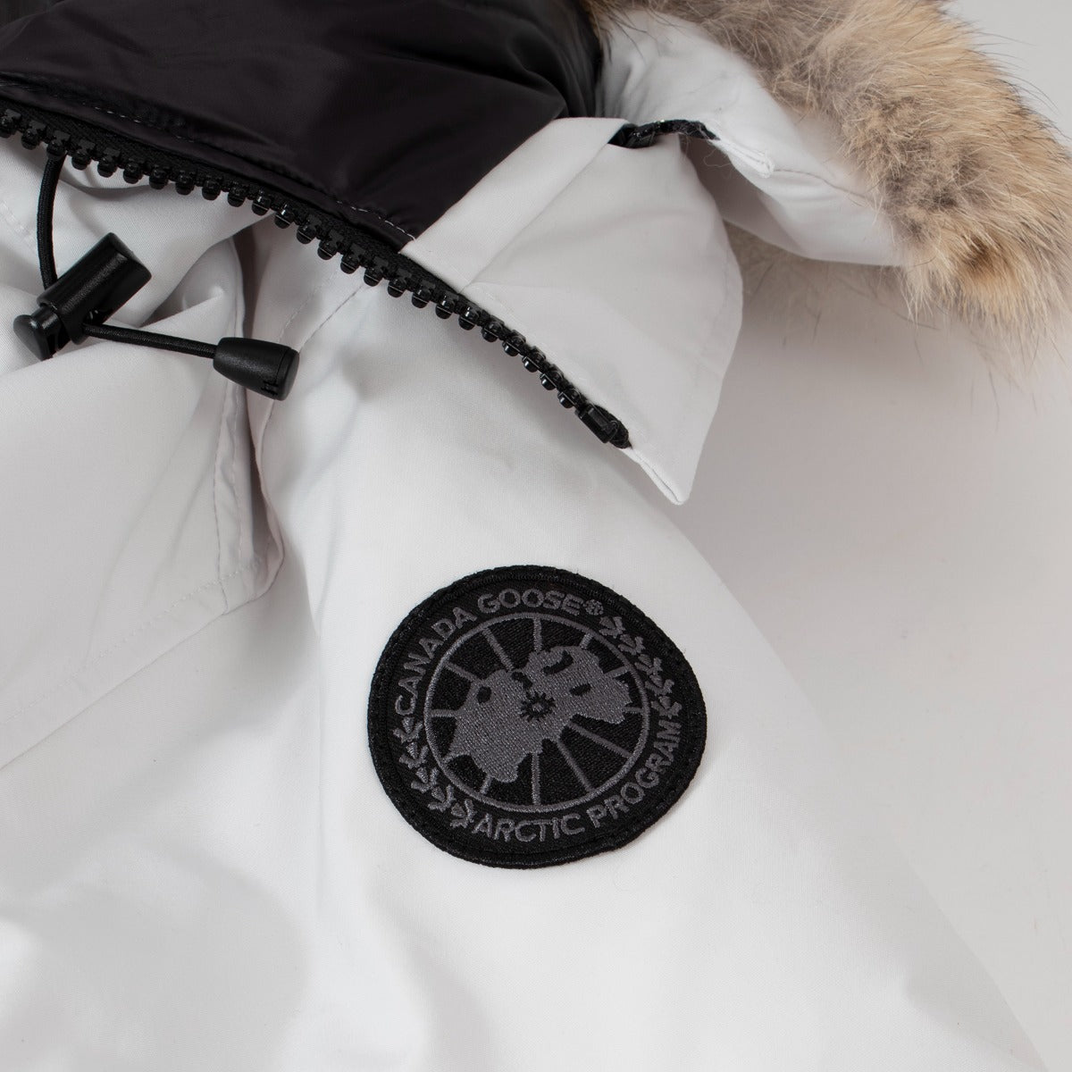 Canada Goose Snowcap White Chateau Parka Black Label - Taille M