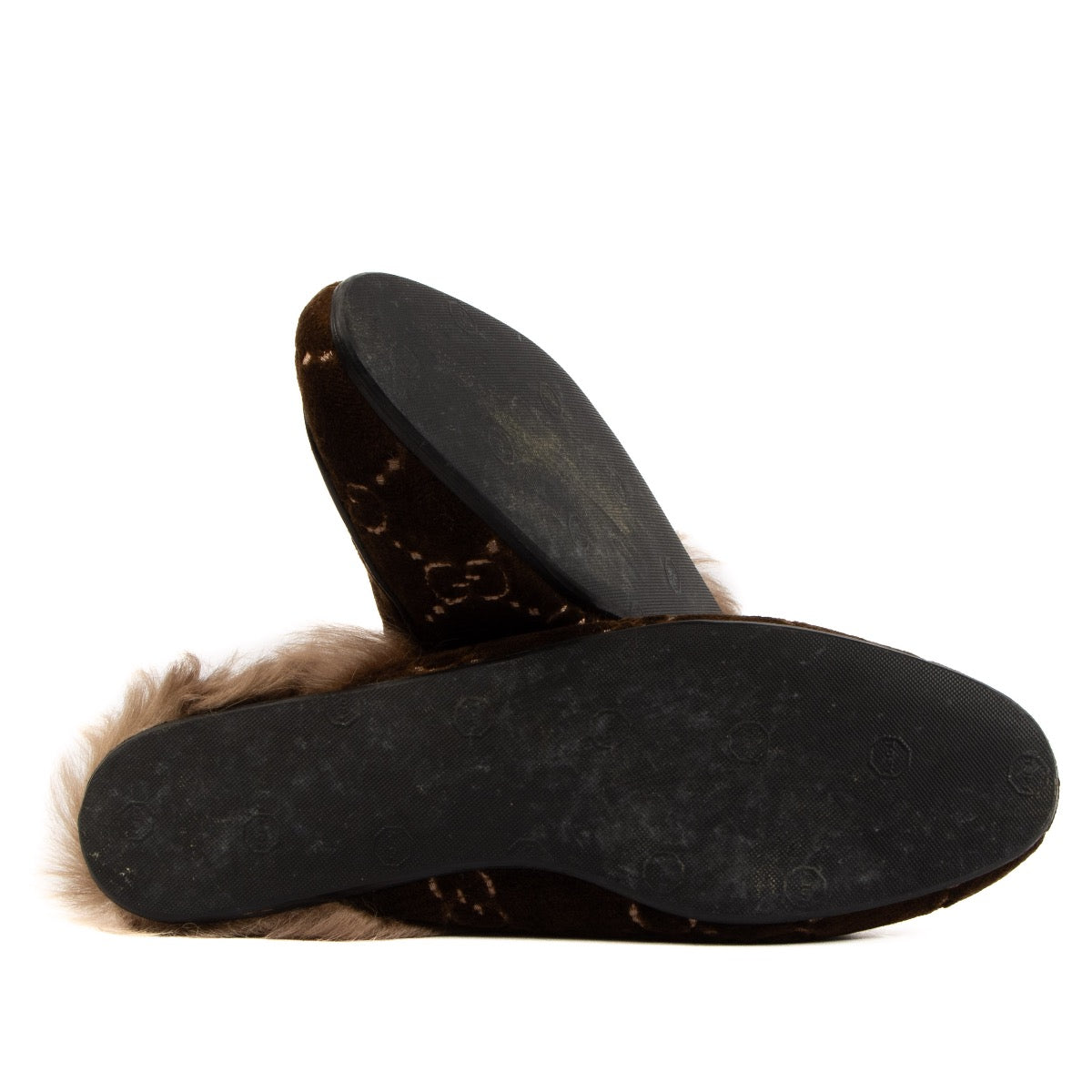 Shop 100% authentic second-hand Gucci GG Velvet Fur Princetown Mules on Labellov.com