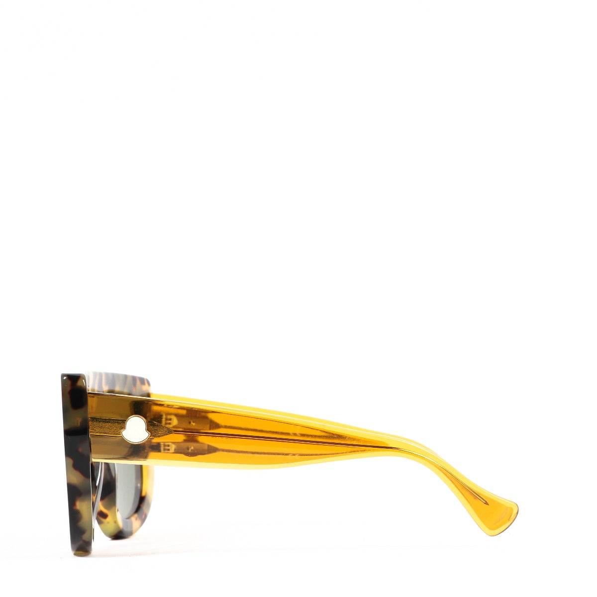 Buy authentic second-hand Moncler Leopard Acetate Sunglasses in very good condition at Labellov in Antwerp.