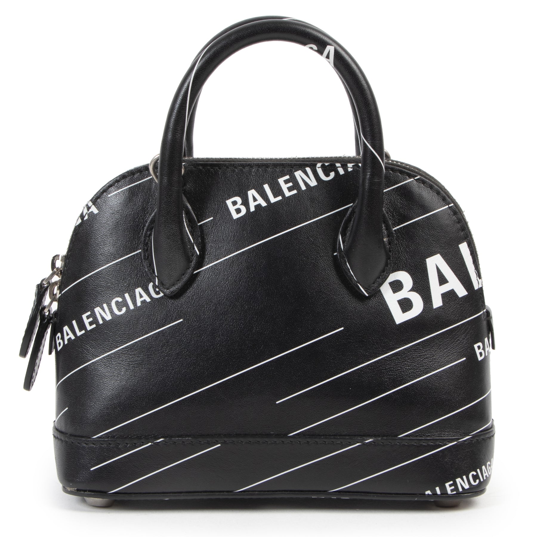 Buy and sell your authentic designer bags online at Labellov secondhand luxury