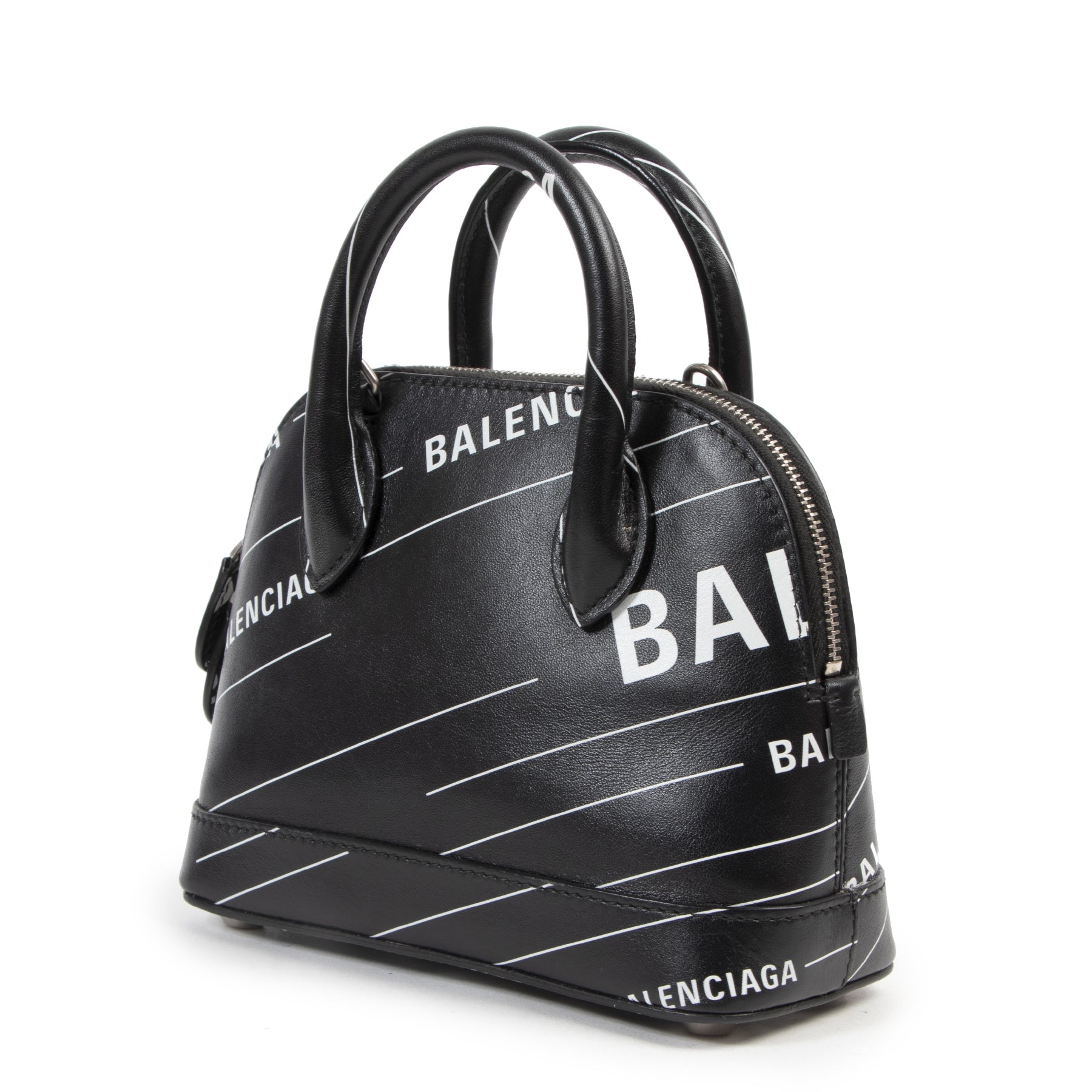 100% authentic Balenciaga Ville XXS Logo Bag for the best price online at Labellov
