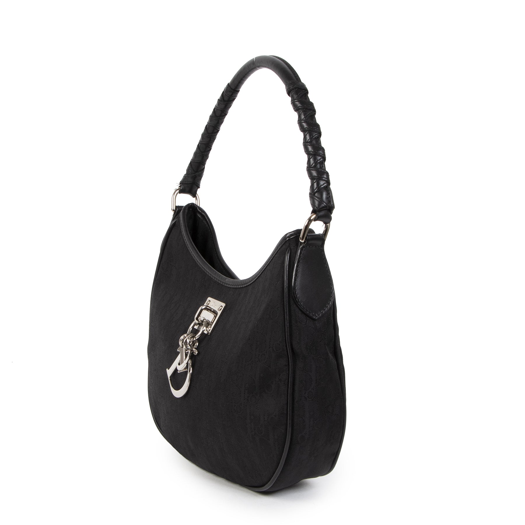 Buy authentic secondhand Dior bags at the right price at LabelLOV vintage webshop. Safe and secure online shopping.