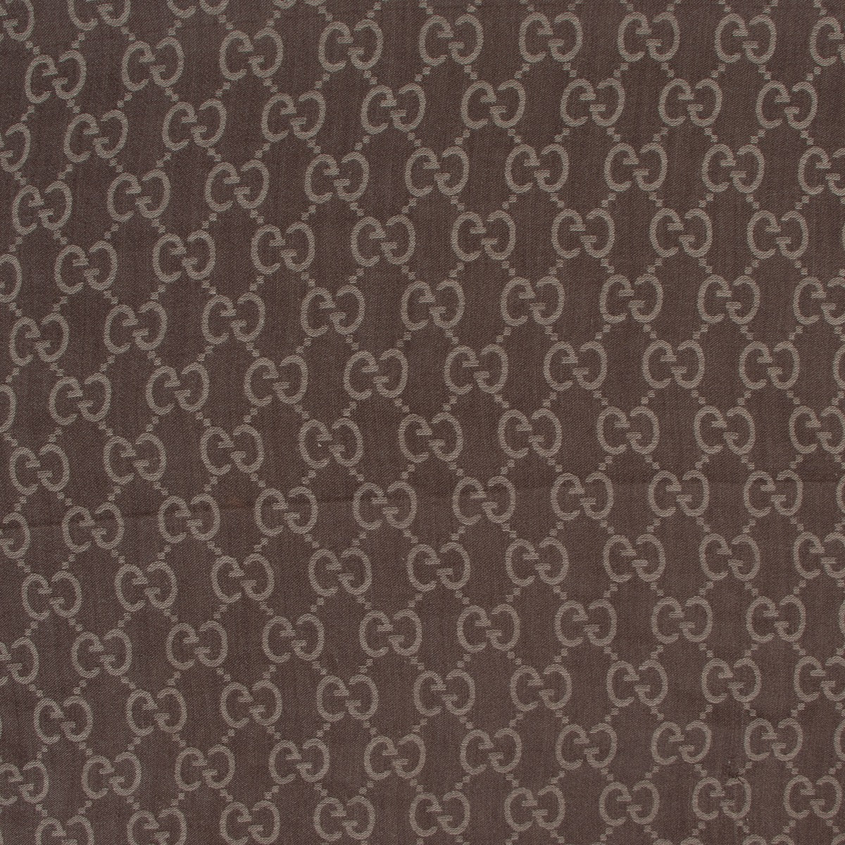Shop safe online at Labellov in Antwerp this 100% authentic second hand Gucci Brown Monogram GG Scarf