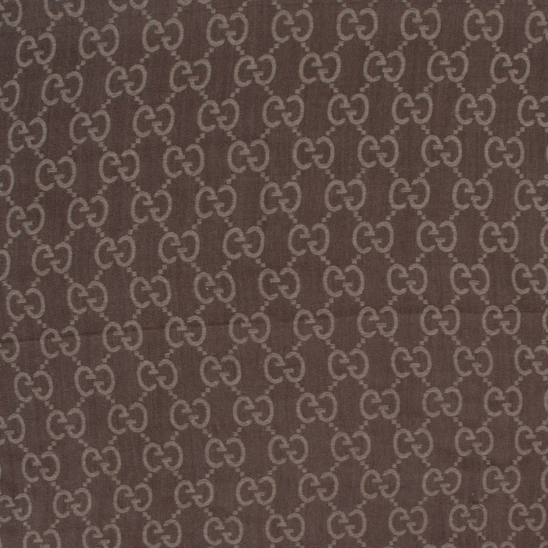 Shop safe online at Labellov in Antwerp this 100% authentic second hand Gucci Brown Monogram GG Scarf