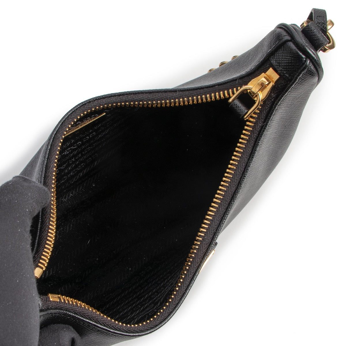 Shop now for your pre-loved, 100% authentic Prada Black Saffiano Leather Re-Edition 2005 Shoulder Bag, at Labellov.