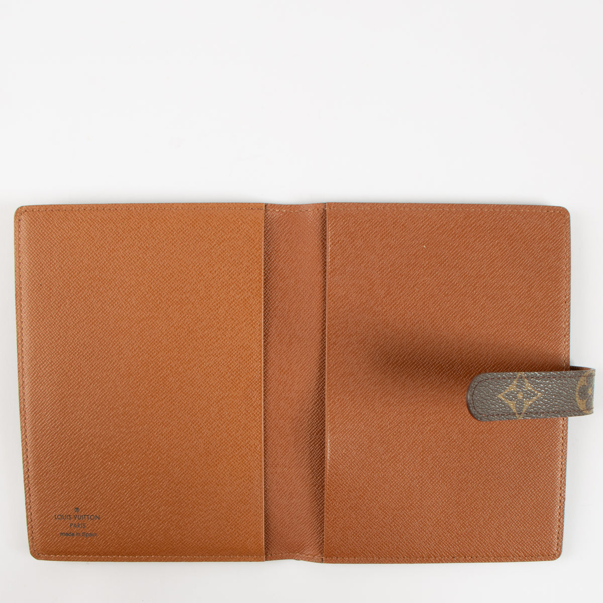 Shop the 100% authentic Louis Vuitton Monogram Photo Album Cover second hand on Labellov.com!