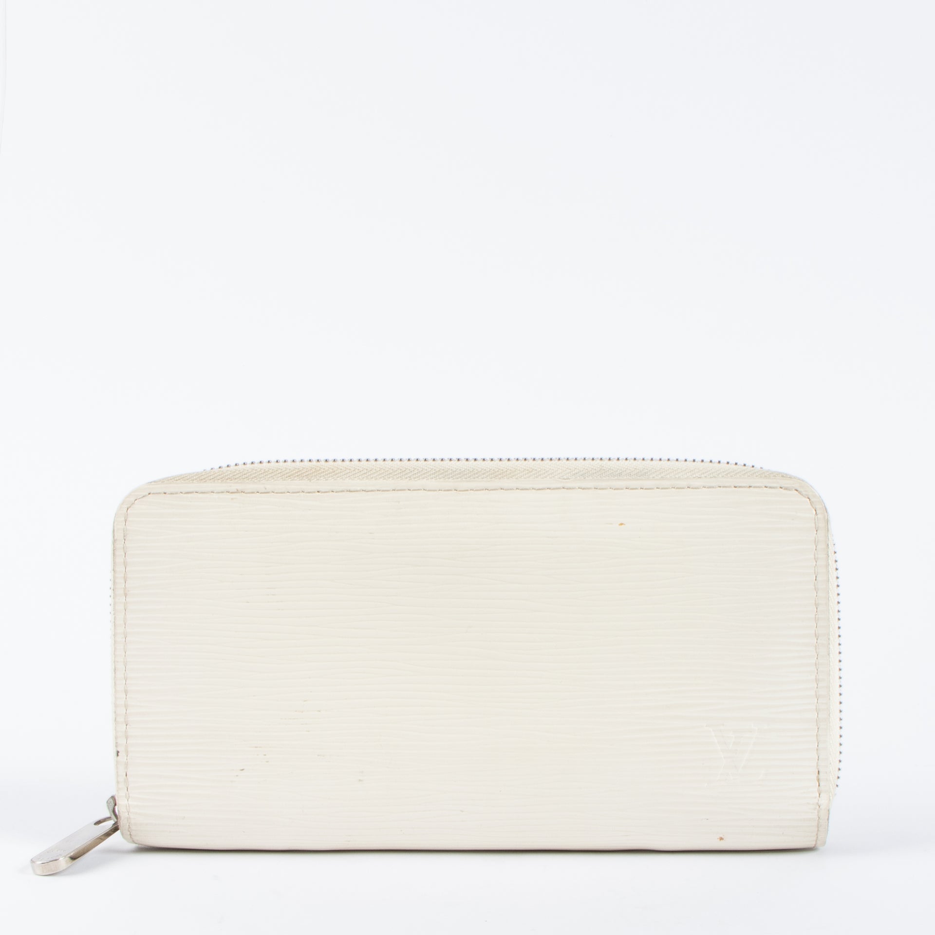 Shop the 100% authentic Louis Vuitton Ivoire Epi Zippy Wallet second hand on Labellov.com!