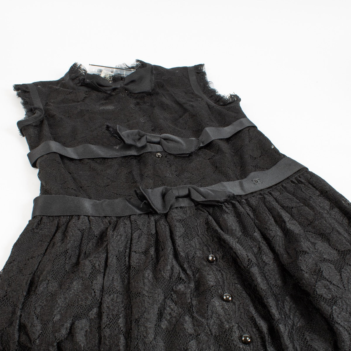 shop 100% authentic second hand Chanel 05A Black Lace Dress - Size FR42 on Labellov.com