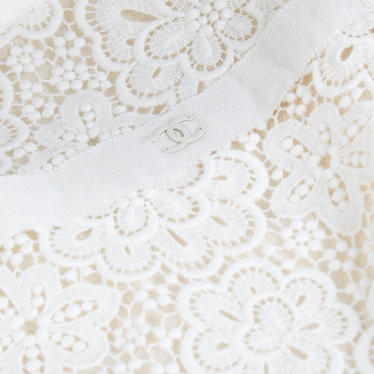 shop 100% authentic second hand Chanel White Lace Skirt - Size 46 on Labellov.com