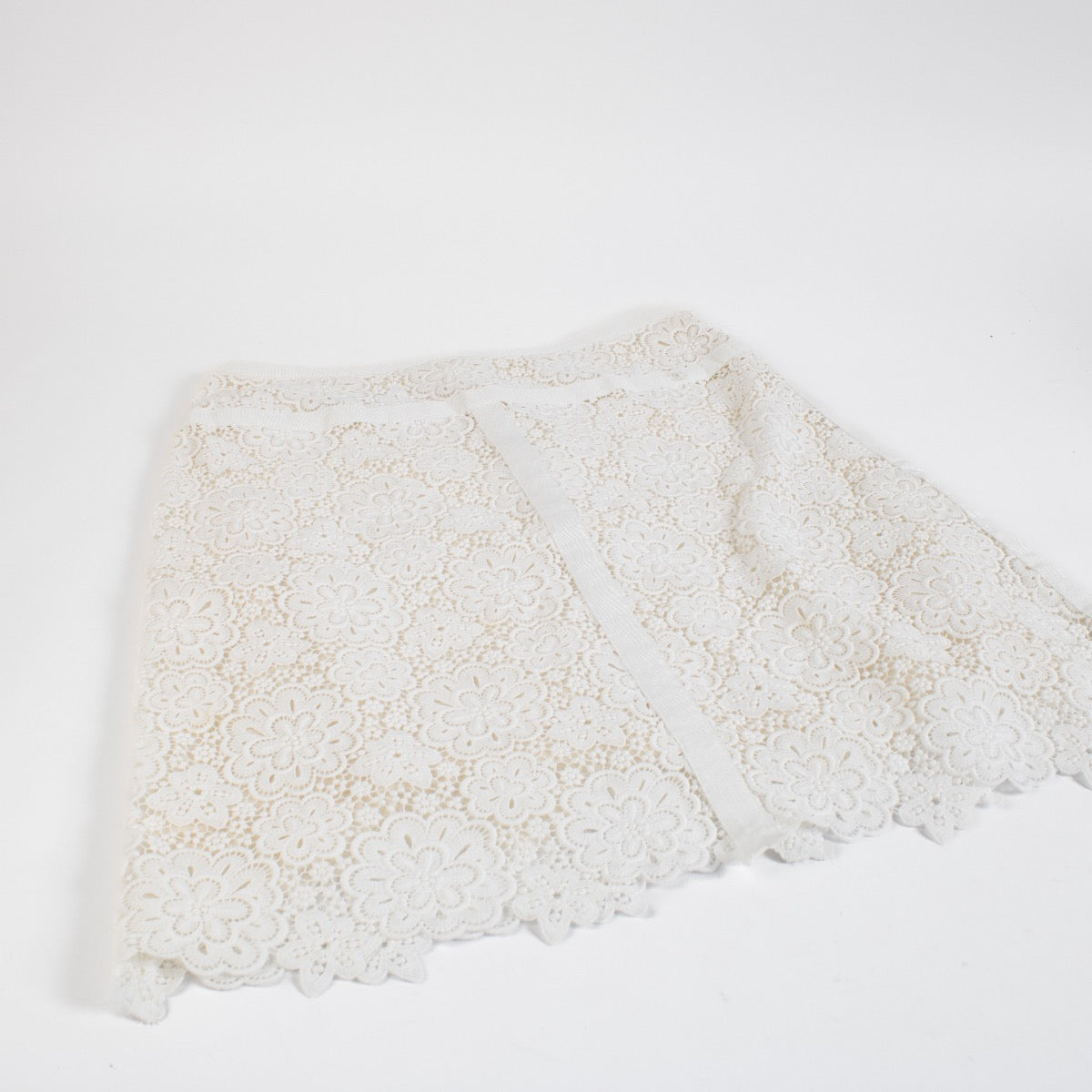 shop 100% authentic second hand Chanel White Lace Skirt - Size 46 on Labellov.com