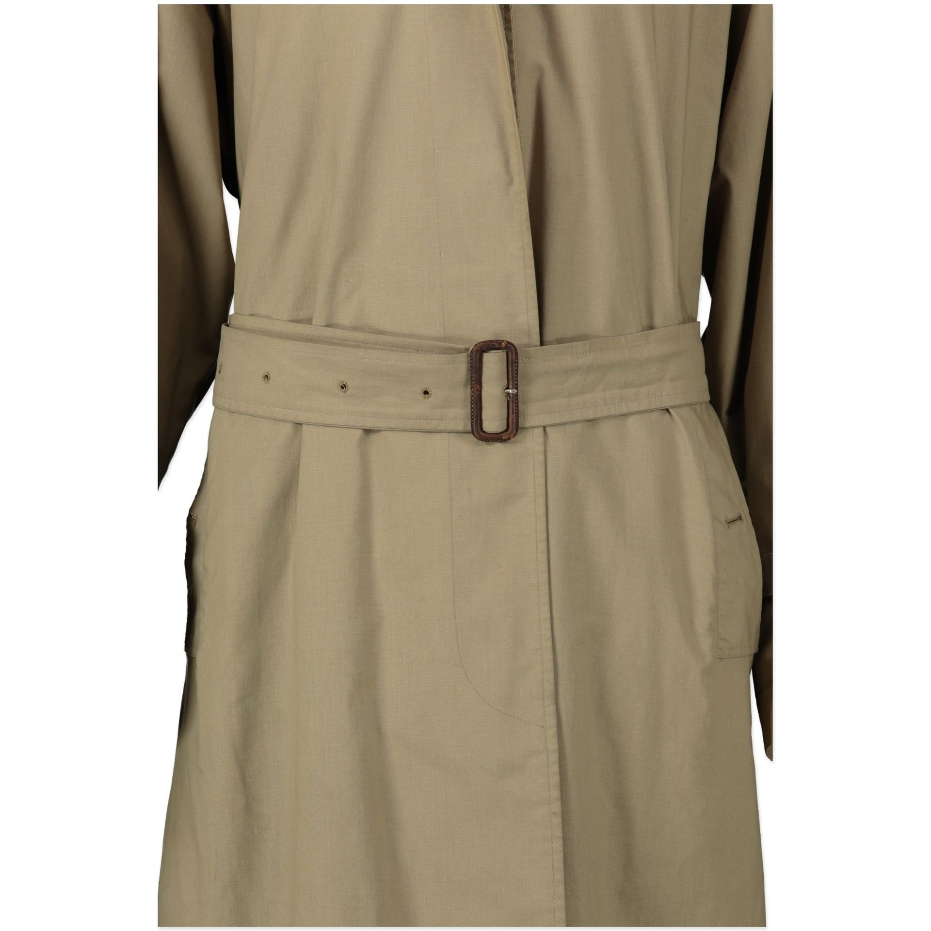 Buy authentic secondhand Burberry Beige Classic Single Breasted Long Trench Coat - UK 16 at the right price at LabelLOV vintage webshop. Safe and secure online shopping. Koop authentieke tweedehands Burberry Beige Classic Single Brested Long Trench Coat -
