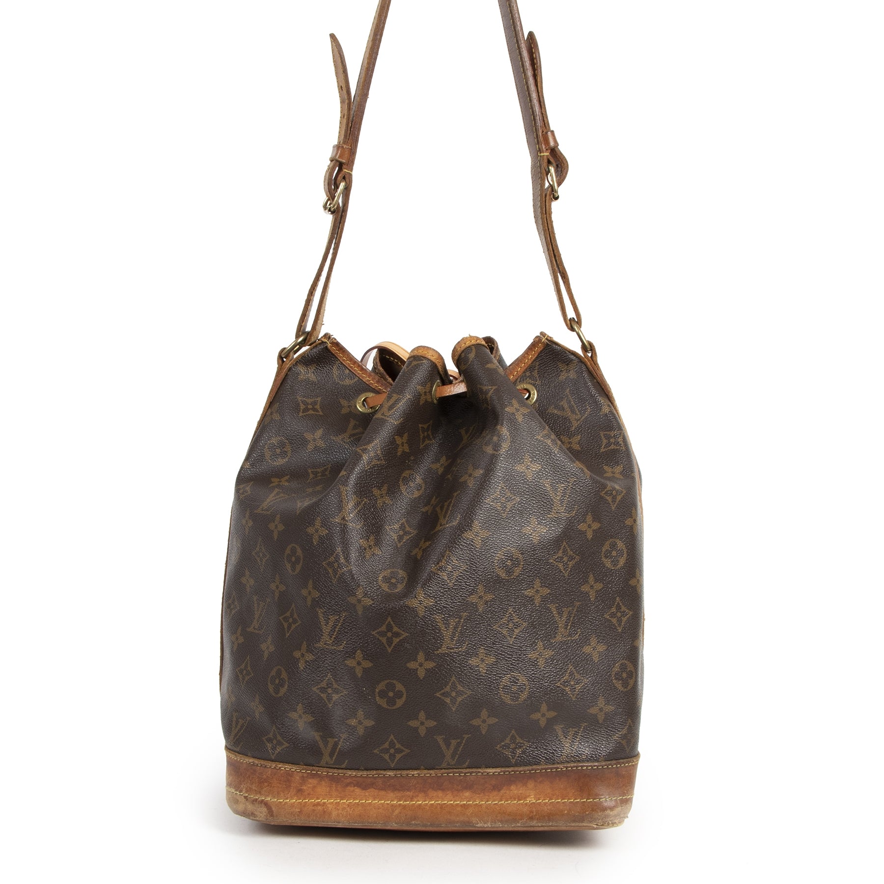 Authentic secondhand Louis Vuitton Monogram Noé Bucket Bag designer bags luxury vintage webshop safe secure online shopping worldwide shipping delivery