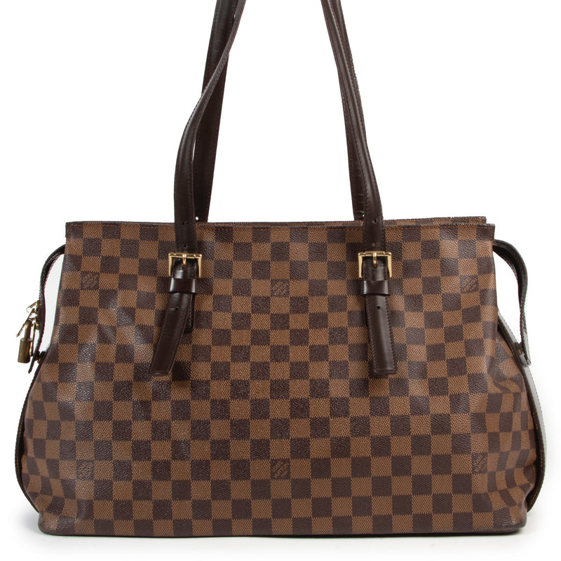 Achetez un authentique Chelsea sac Louis Vuitton d'occasion au juste prix.