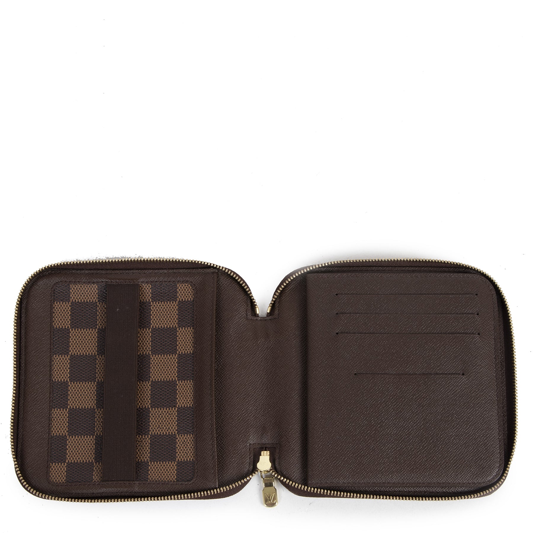 Buy authentic secondhand Louis Vuitton wallets at the right price at LabelLOV vintage webshop. Safe and secure online shopping.