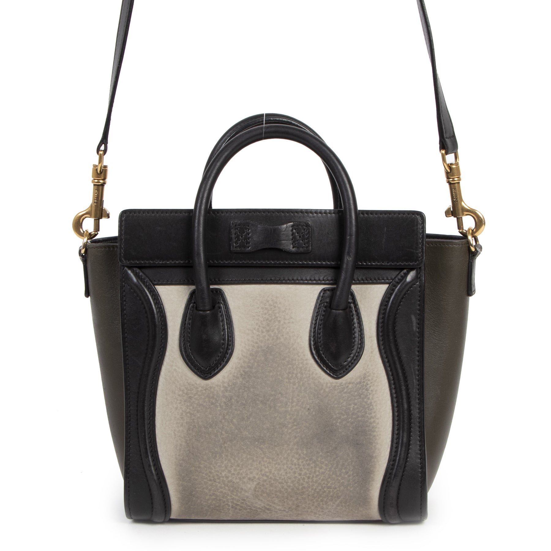 Buy authentic secondhand Céline Tri Color Nano Luggage Bag at the right price at LabelLOV vintage webshop. Safe and secure online shopping. Koop authentieke tweedehands Céline Tri Color Nano Luggage Bag met de juiste prijs bij LabelLOV