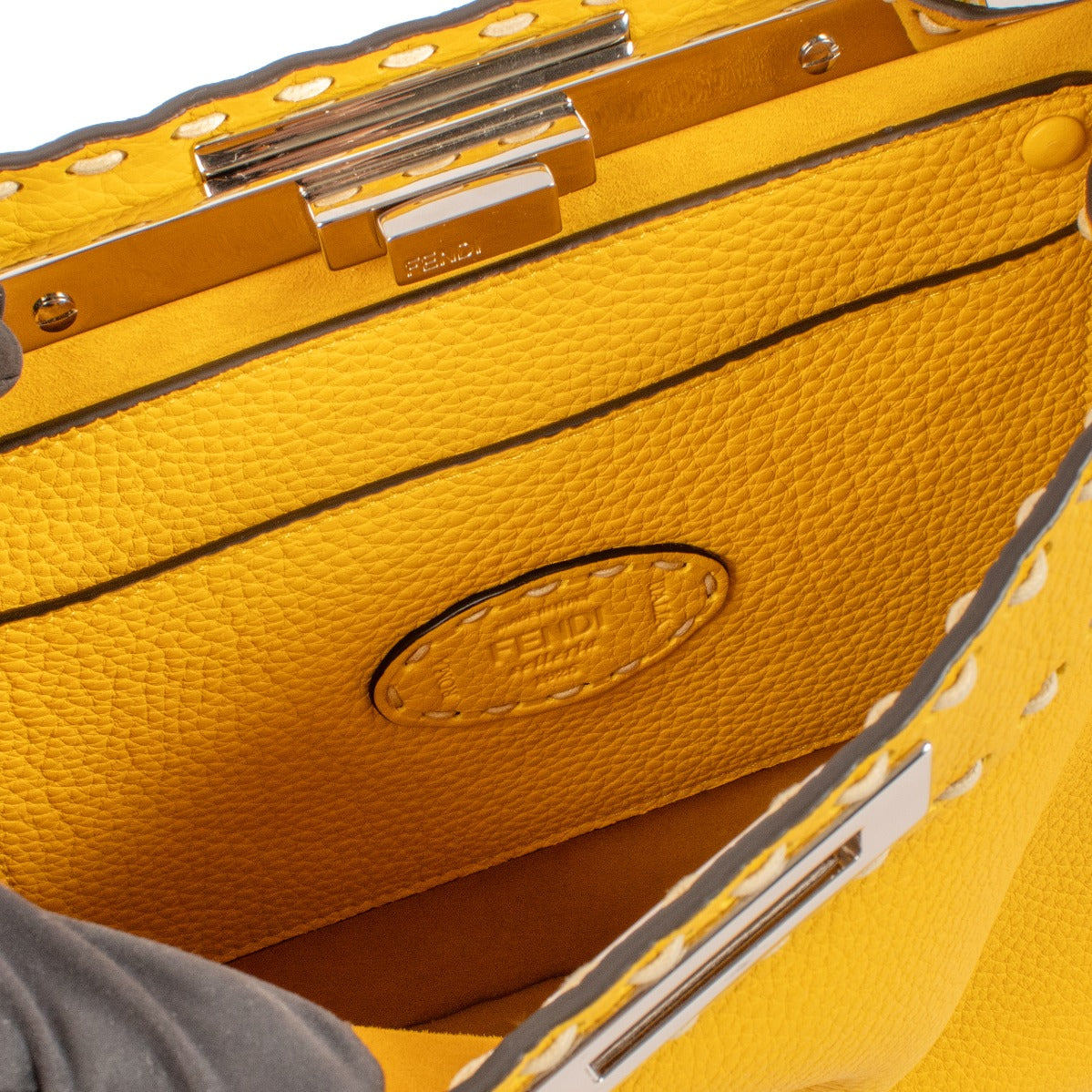 Sac Peekaboo Iseeu moyen Selleria jaune mimosa Fendi
