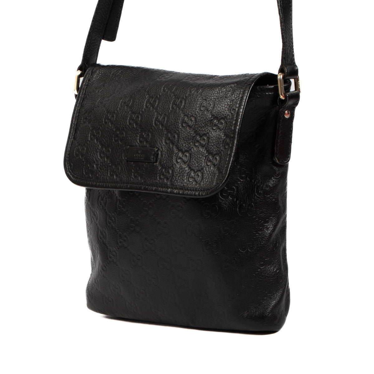 shop 100% authentic second hand Gucci Black Guccissima Messenger Bag on Labellov.com