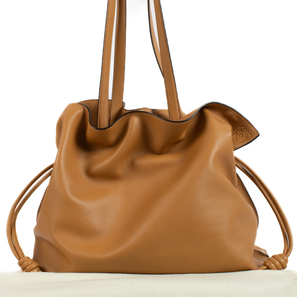 Shop safe online at Labellov in Antwerp, Brussels and Knokke this 100% authentic second hand Loewe Nappa Calfskin Loewe XL Flamenco Bag