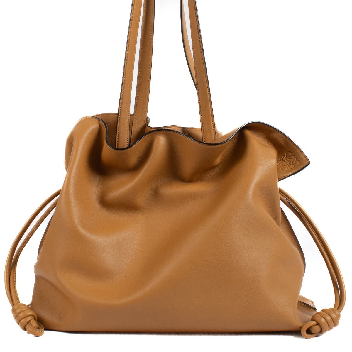Shop safe online at Labellov in Antwerp, Brussels and Knokke this 100% authentic second hand Loewe Nappa Calfskin Loewe XL Flamenco Bag
