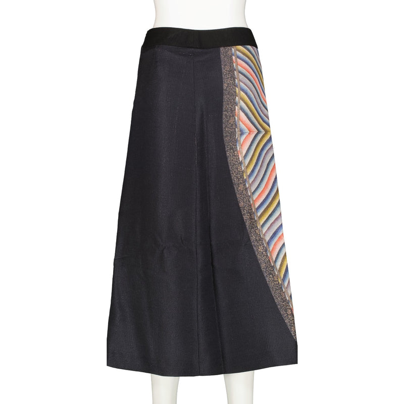 Shop safe online at Labellov in Antwerp, Brussels and Knokke this 100% authentic second hand Dries Van Noten Chinese Dragon Skirt - Size 36