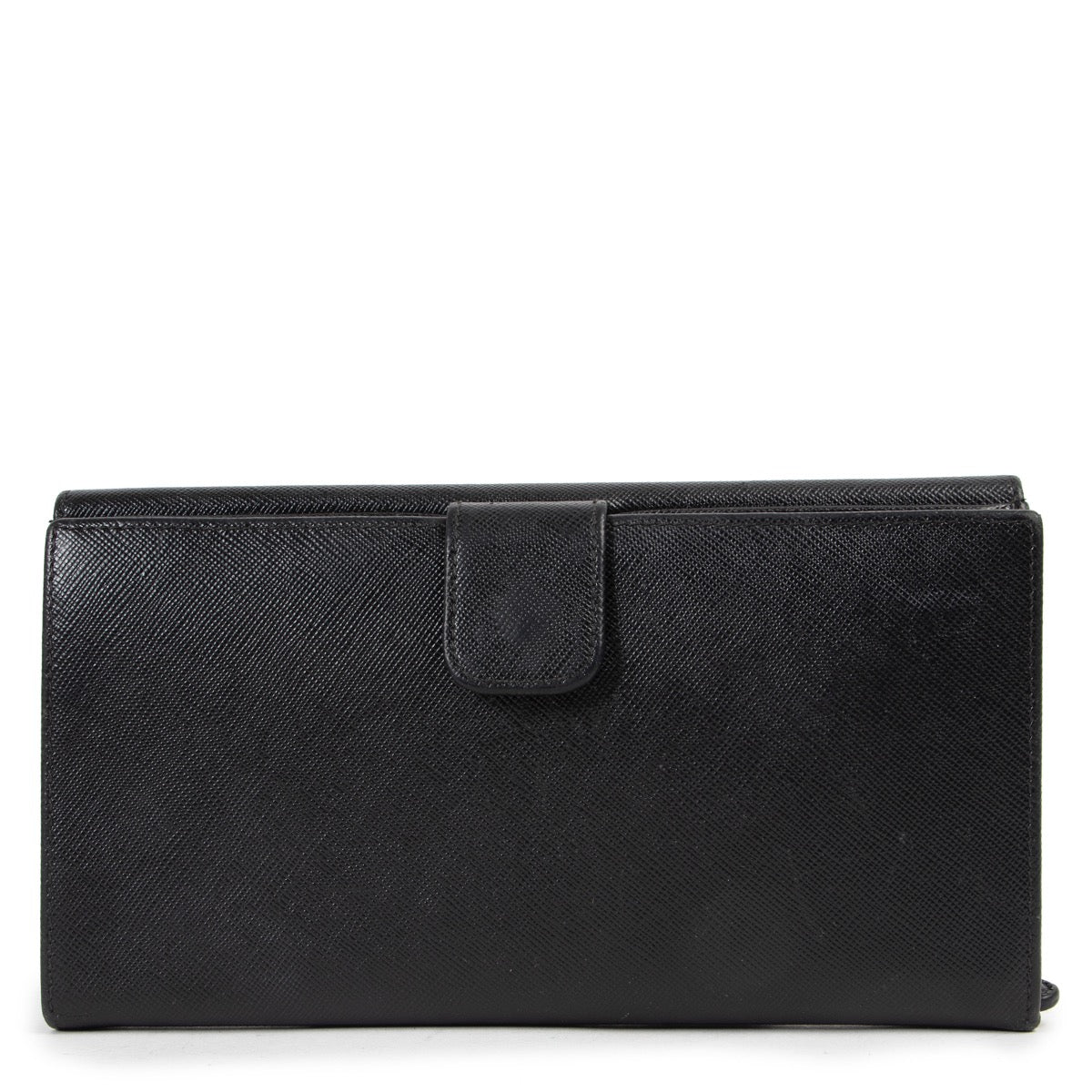 Shop safe online 100% authentic second hand Prada Black Saffiano Leather Wallet in very good condition at Labellov in Antwerp.