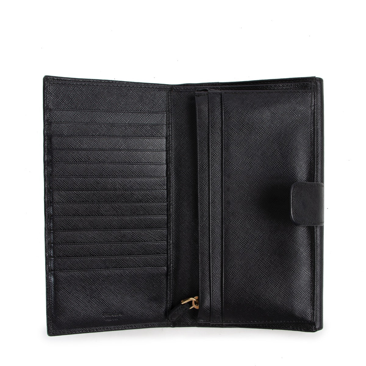 Shop safe online 100% authentic second hand Prada Black Saffiano Leather Wallet in very good condition at Labellov in Antwerp.