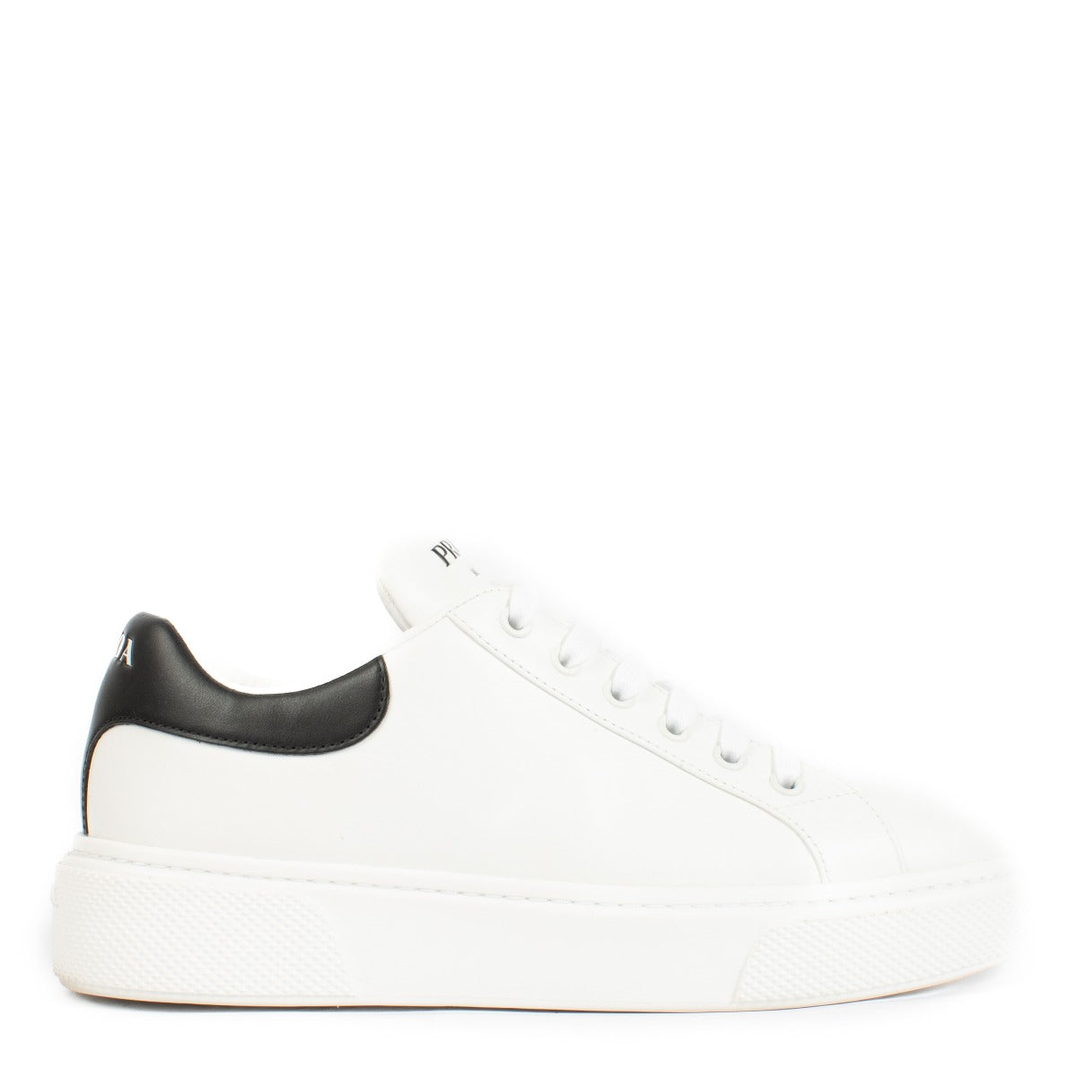 Baskets Prada blanches à logo - Taille 38,5