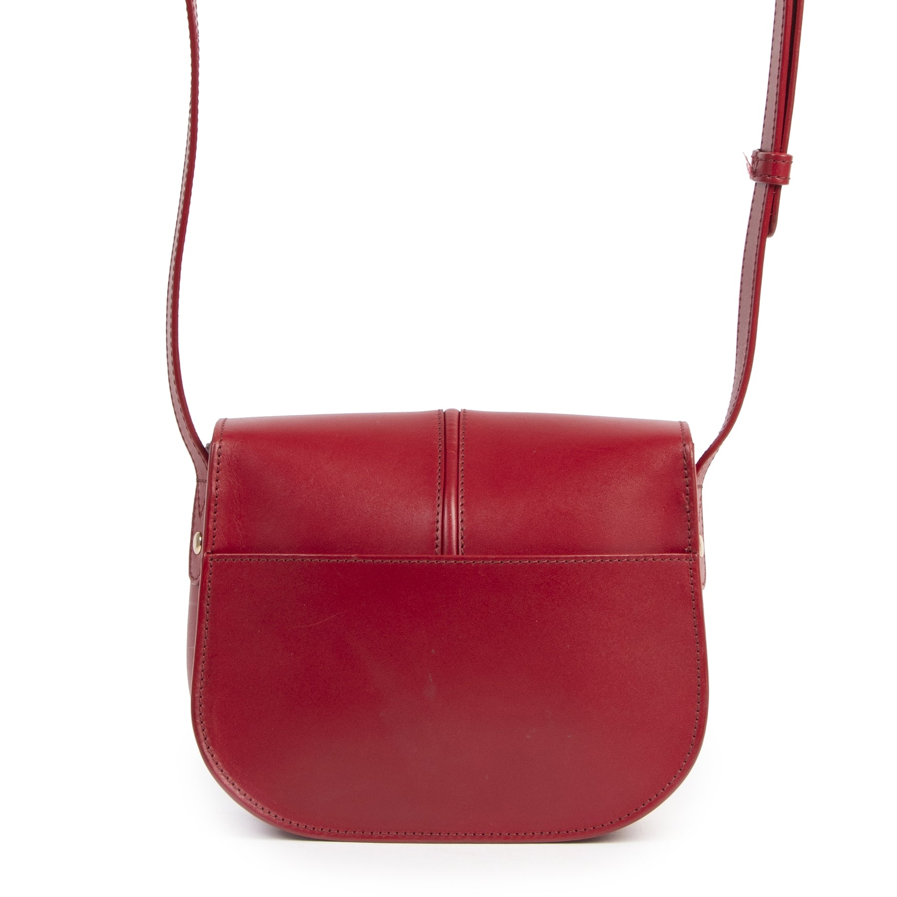 A.P.C. Betty Red Leather Crossbody Bag pour le meilleur prix chez Labellov à Anvers Belgique