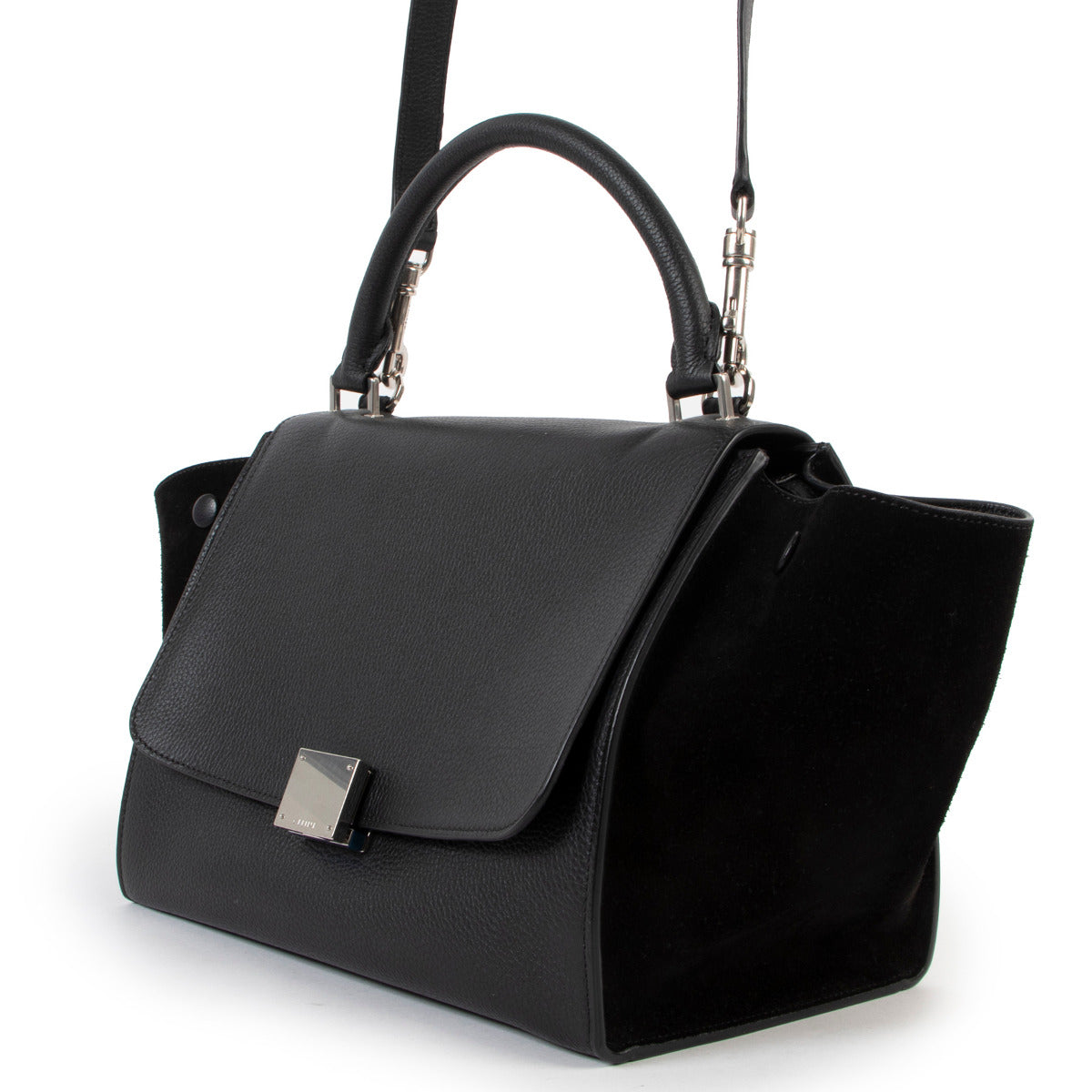 Shop safe online at Labellov in Antwerp this 100% authentic second hand Celine Black Leather Trapeze Shoulder Bag in very good, excellent condition.