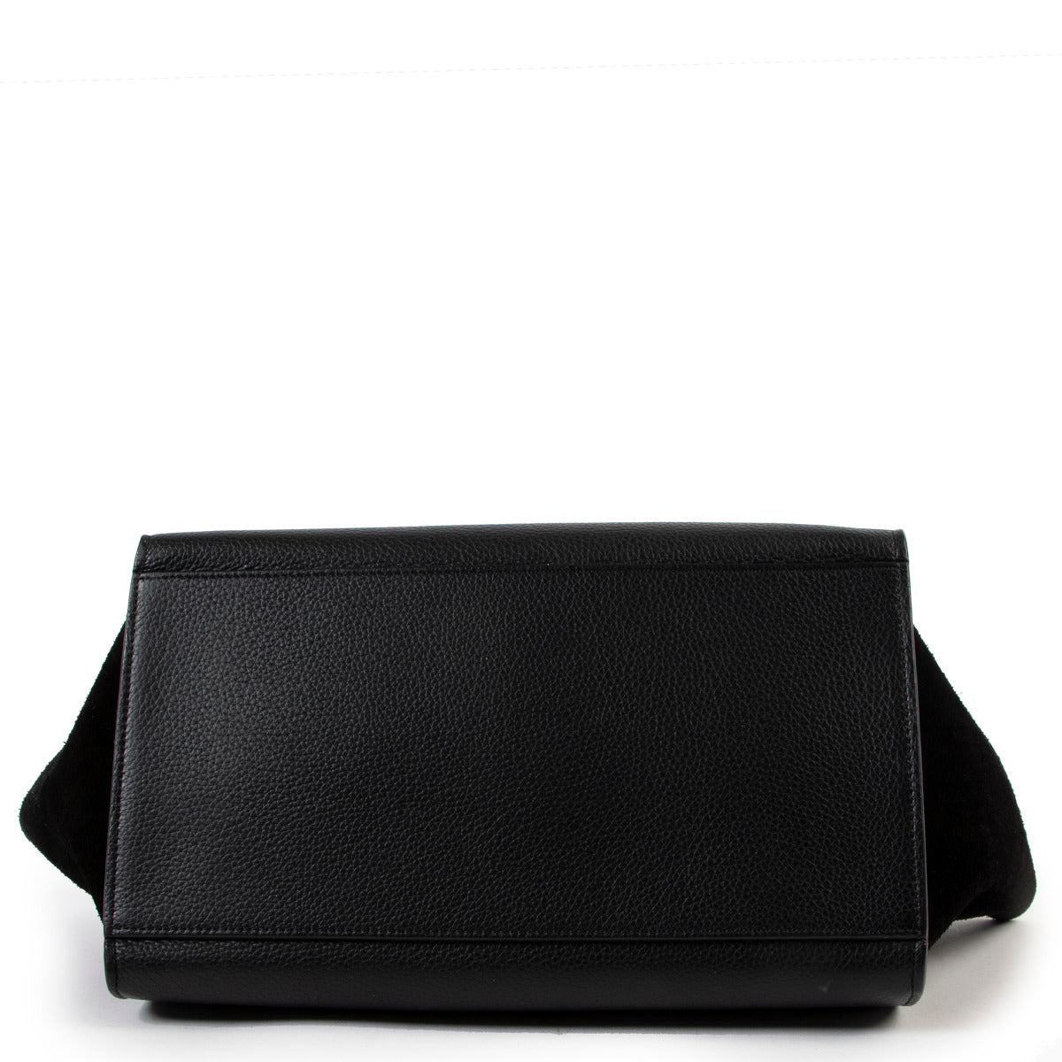 Shop safe online at Labellov in Antwerp this 100% authentic second hand Celine Black Leather Trapeze Shoulder Bag in very good, excellent condition.