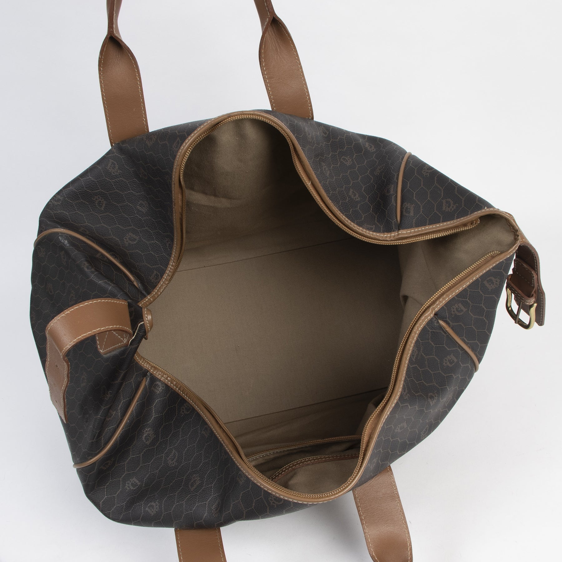 Authentique seconde-main vintage Dior Grey Honeycomb Travel Bag achète en ligne webshop LabelLOV