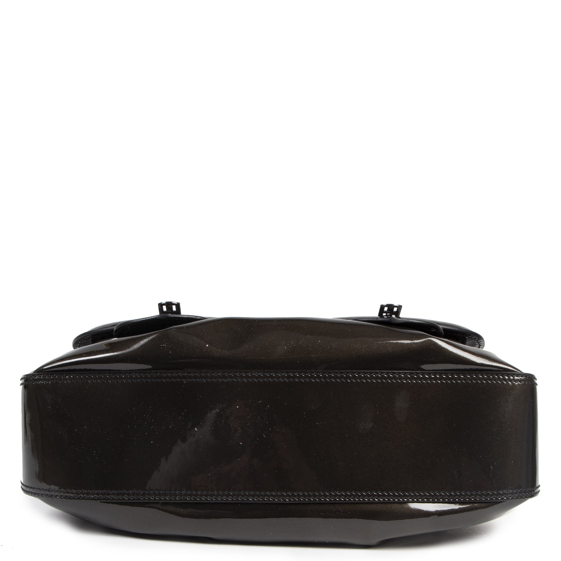 Koop veilig en makkelijk bij Labellov tweedehands luxe designer handtassen en accessoires
