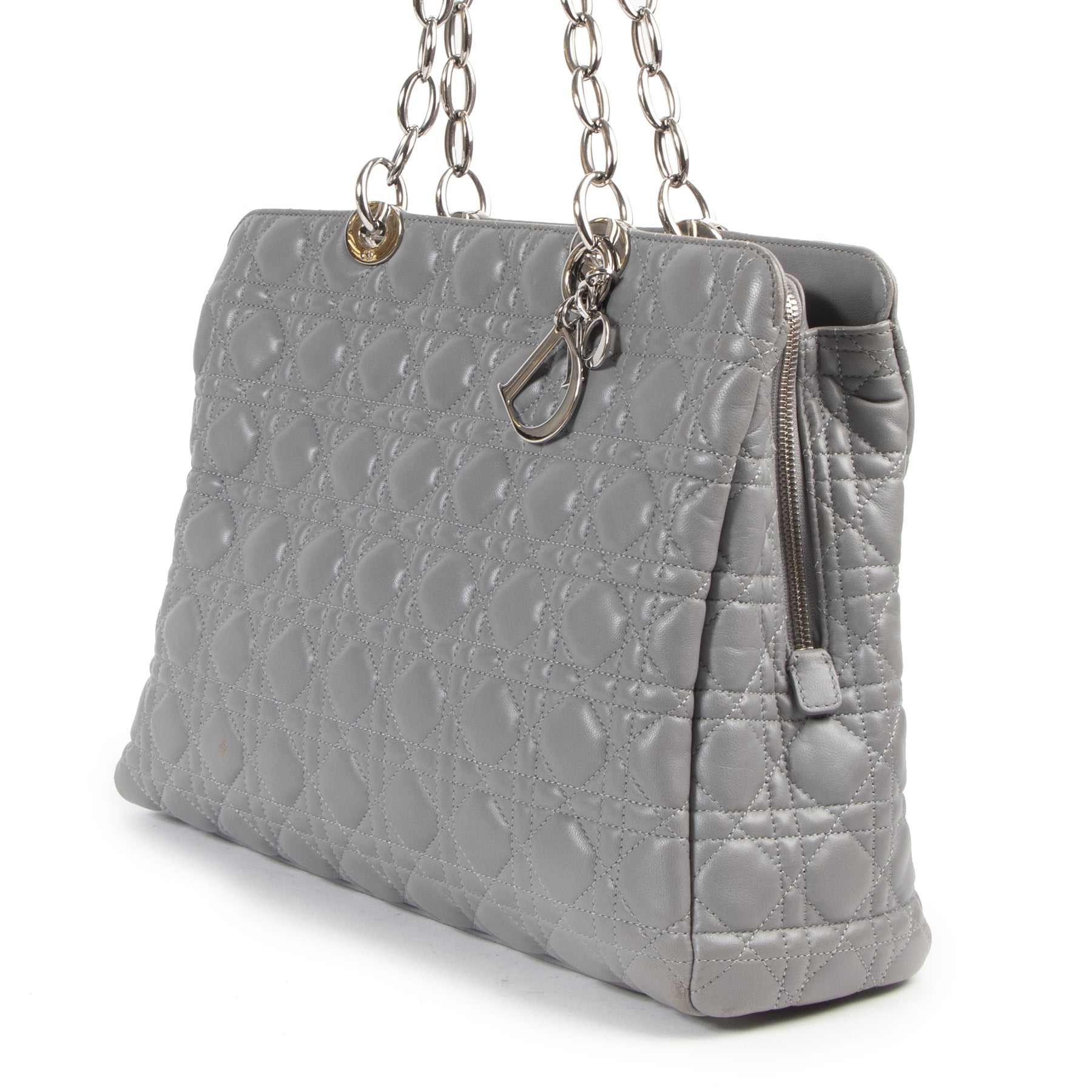 Christian Dior Grey Soft Lady Dior Shopper Tote aan de beste prijs bij Labellov tweedehands luxe aan de beste prijs