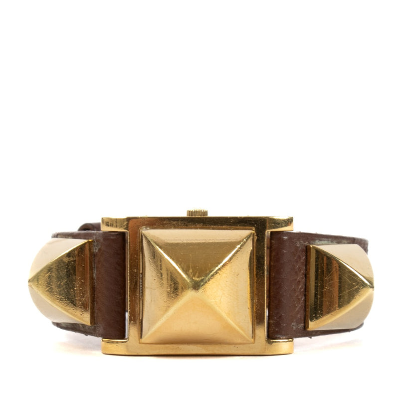 Shop safe online at Labellov in Antwerp, Brussels and Knokke this 100% authentic second hand Hermès Gold 27mm Small Medor Watch