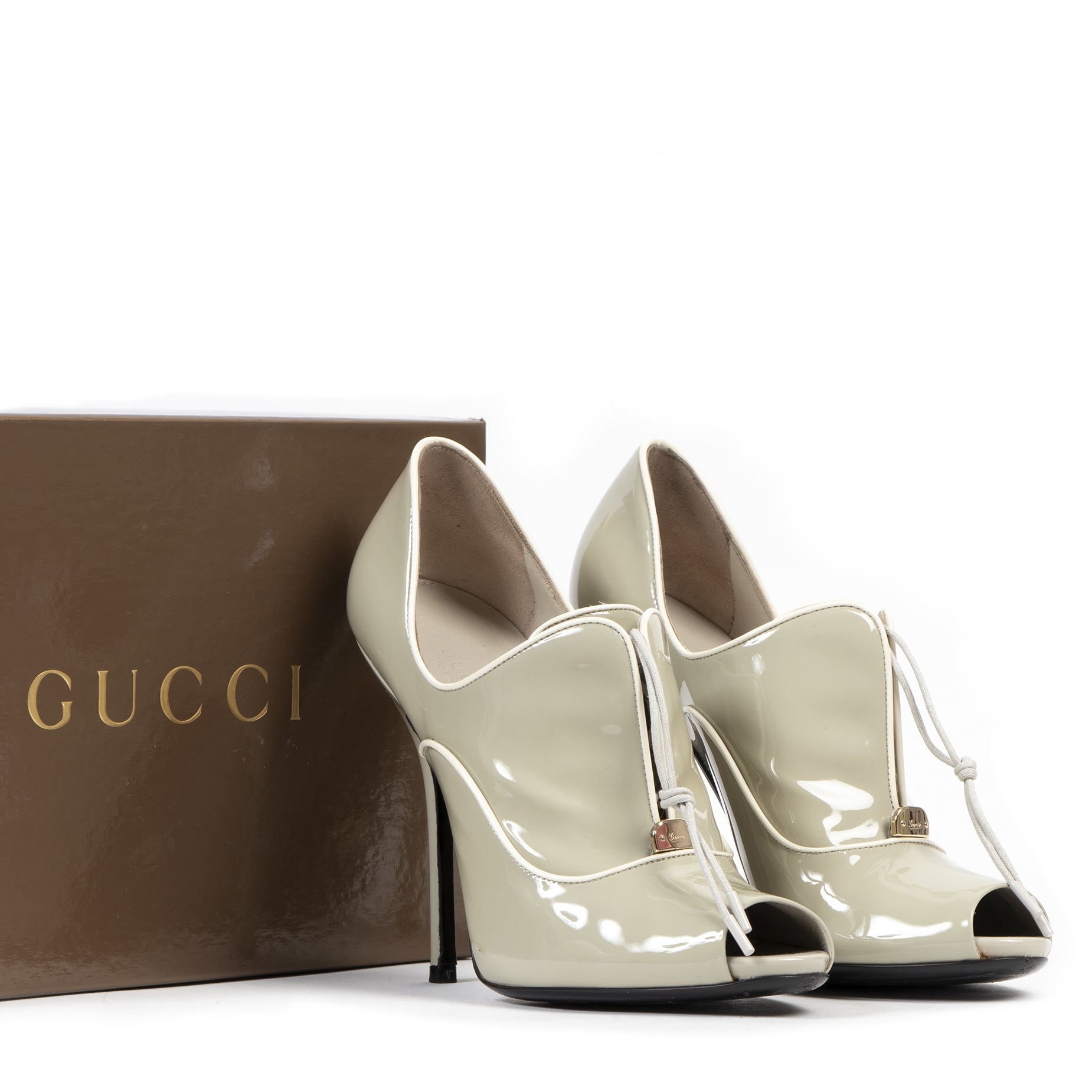 skip the waiting list Gucci Grey Patent Leather Heels - Size 38,5