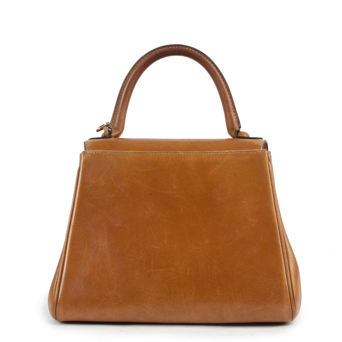 Buy online an authentic second hand Delvaux Brillant PM cognac leather handbag in good condition at Labellov in Antwerp.