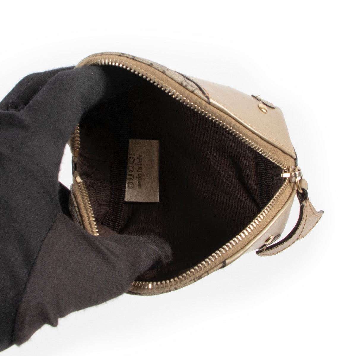 Buy an 100% authentic second hand Gucci Cute Fish Coin Purse at Labellov