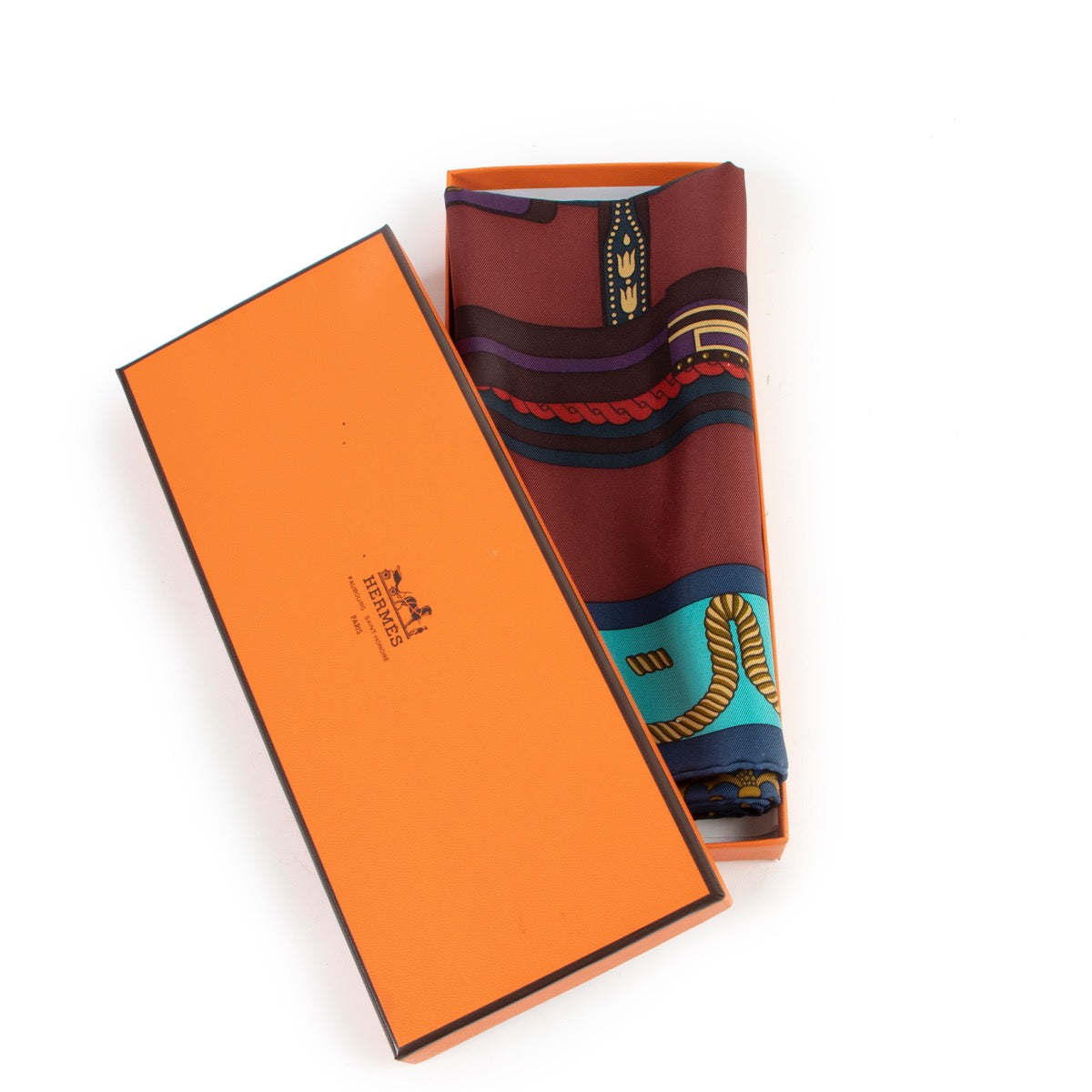 Shop safe online at Labellov in Antwerp this 100% authentic Hermès Multicolor Balade En Berline Scarf