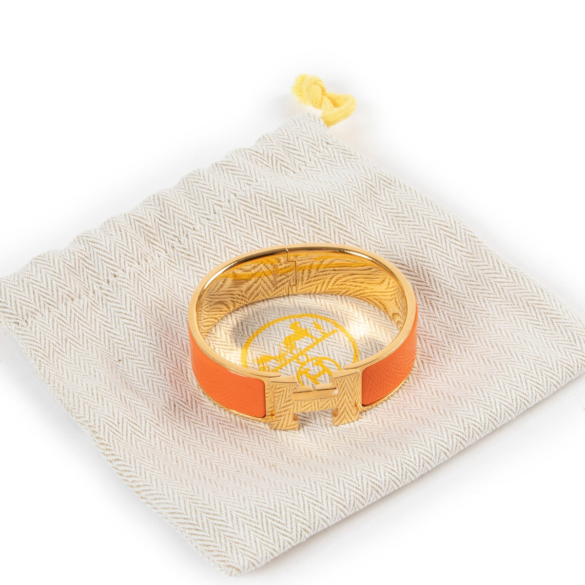 Buy and sell 100% authentic Hermès Clic Clac H Bracelet Red & White PHW for the best price at Labellov preloved designer webshop.
