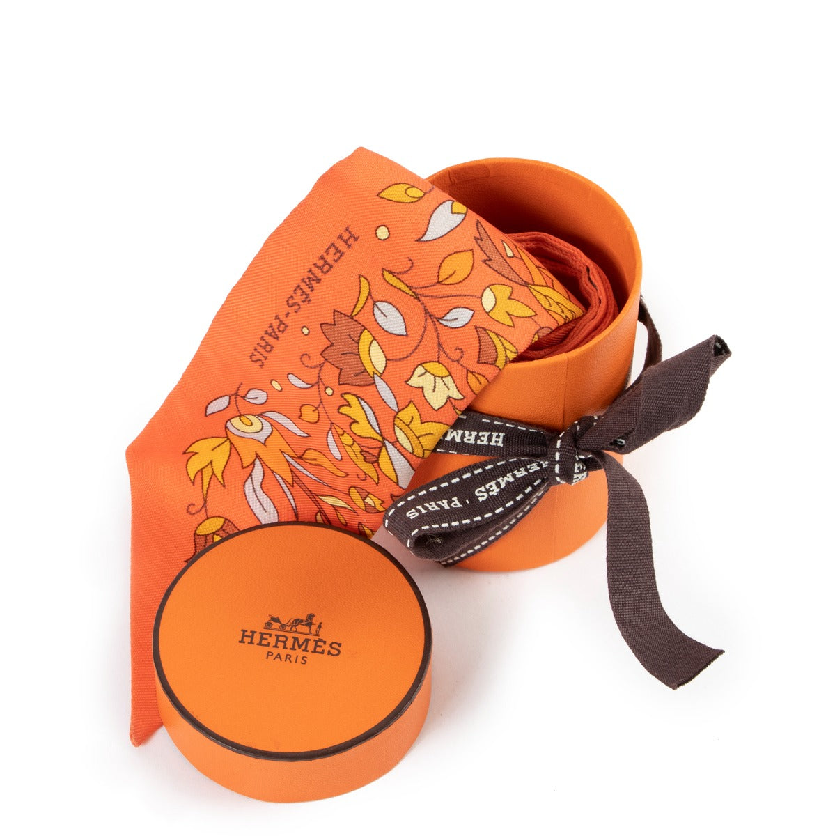 shop and sell second hand 100% authentic Hermès Multicolour Silk Twilly on Labellov