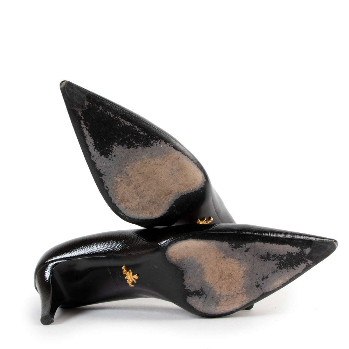 Prada Black Shiny Saffiano Patent Leather Pumps Buy these gorgeous Prada heels here safely