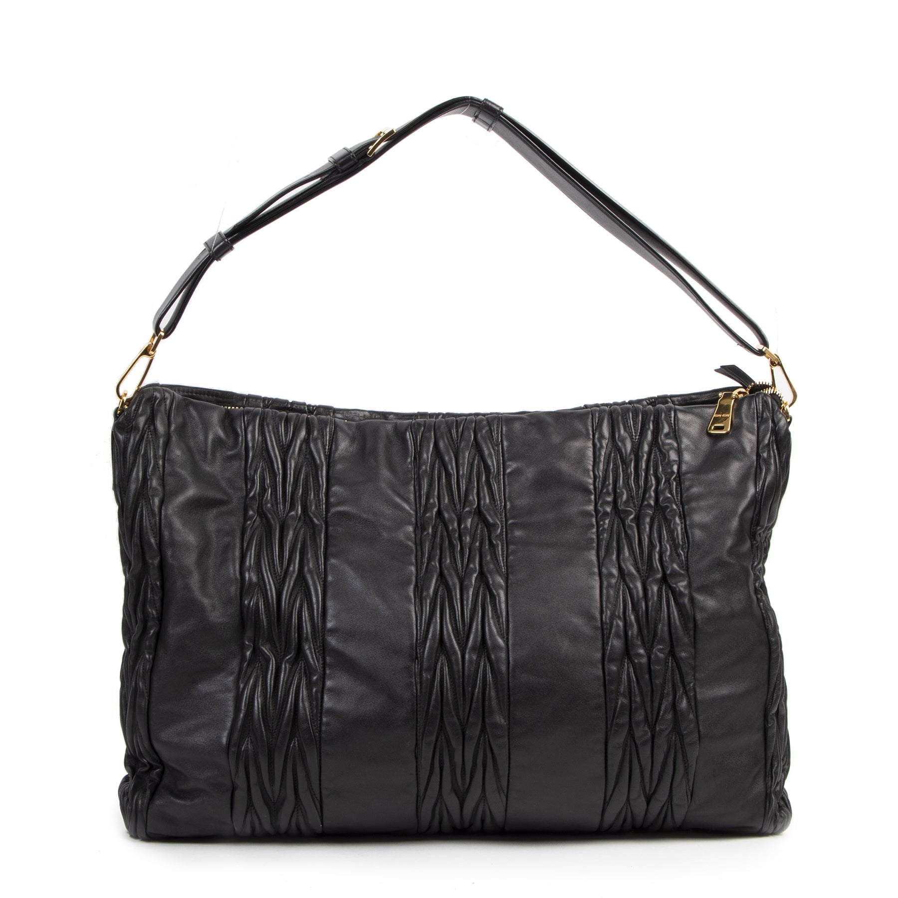 Miu Miu Black Sacca Matelassé Patch Bag handtas in zwart leder te koop aan de beste prijs bij Labellov